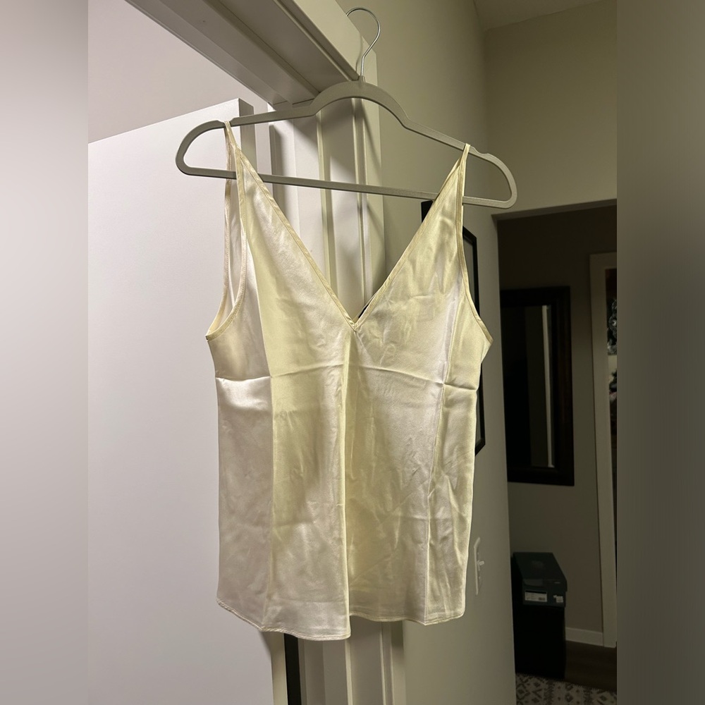 Jcrew women’s Carrie Vneck camisole in silk, size S